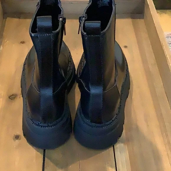 NWOT ZARA Women’s Faux Leather Black Platform Whimsigoth Emo Ankle Boots 38 - Picture 3 of 12